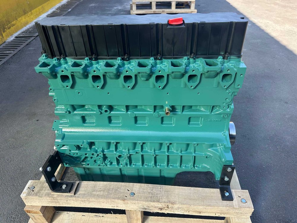 Volvo D8K Bare Engine